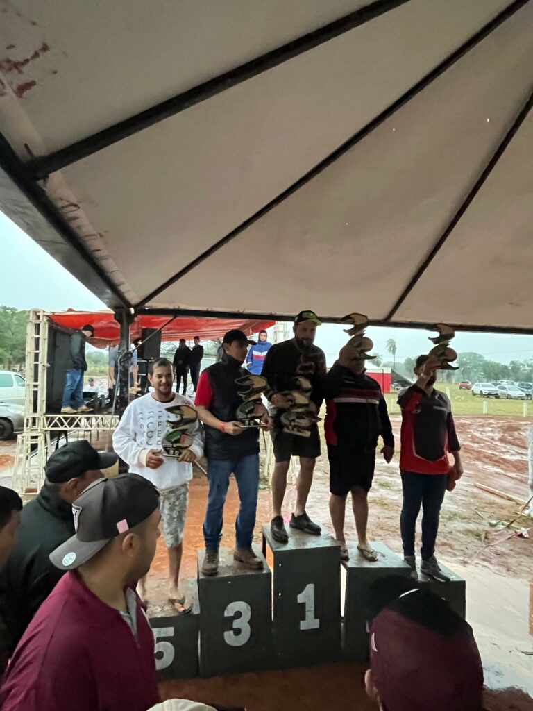 Pilotos de Paranhos conquistam pódio na Copa Norte de Velocross no Paraguai Pilotos de Paranhos conquistam pódio na Copa Norte de Velocross no Paraguai