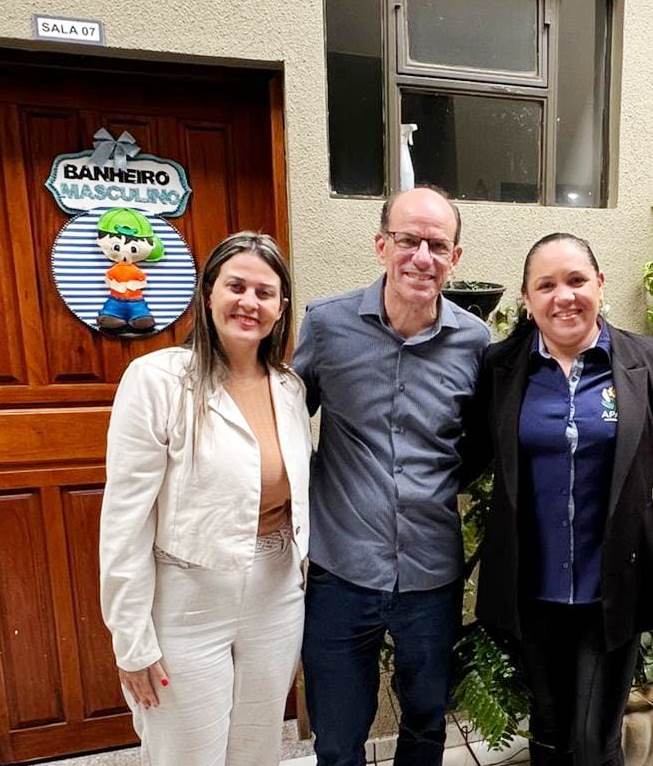 Prefeito Sérgio Barbosa e vereadora Lígia Borges visitam a APAE em Amambai