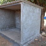 Prefeitura de Iguatemi constrói abrigos para descarte de resíduos sólidos nos assentamentos