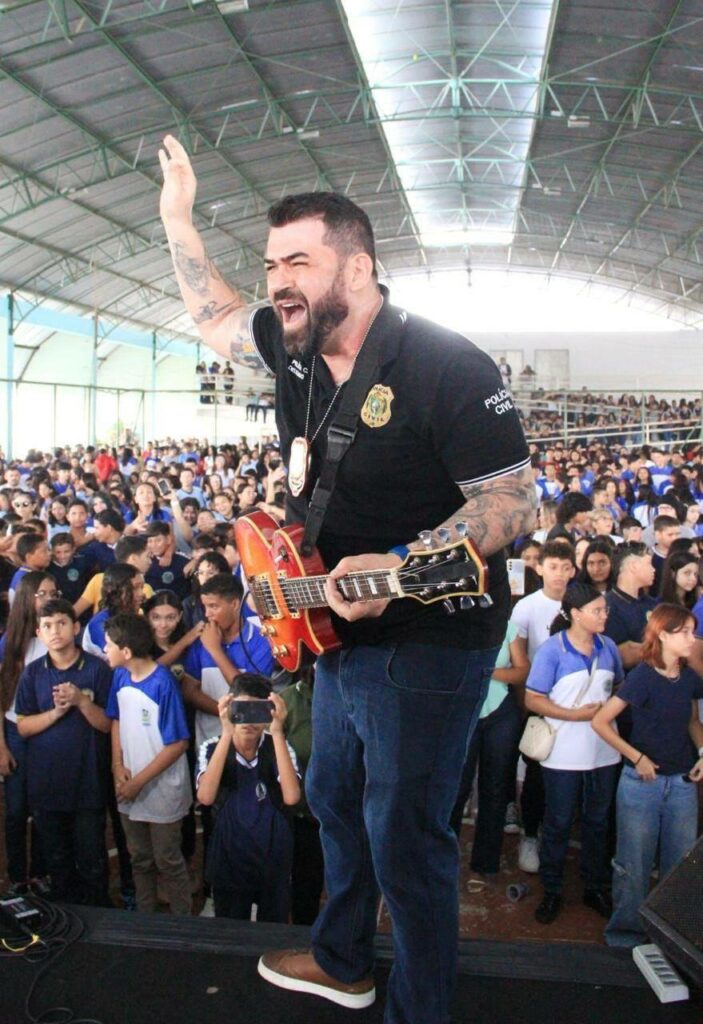 Delegado Dr. Gelson Luiz Almeida Pinto ministrará palestras para crianças das escolas de Iguatemi nos dias 11 e 12 de agosto Delegado Dr. Gelson Luiz Almeida Pinto ministrará palestras para crianças das escolas de Iguatemi nos dias 11 e 12 de agosto