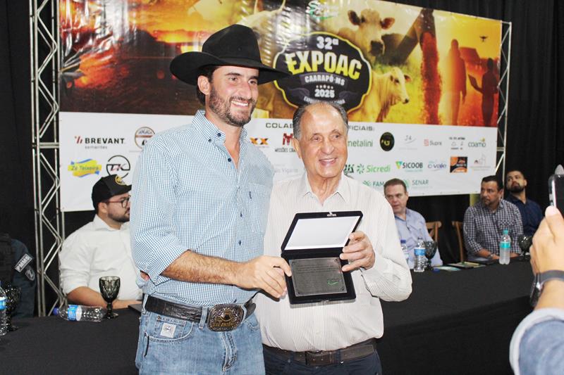 Com a presença e autoridades e representantes do agro, Sindicato Rural abre a 32ª Expoac em Caarapó