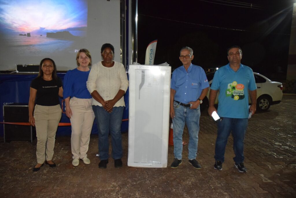 Iguatemi: Assistência Social e Energisa realizam projeto Nossa Energia, com sorteio de 20 geladeiras e 40 ventiladores para famílias de baixa renda