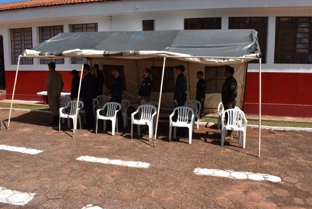 Prefeito Lídio Ledesma participa de cerimônia de passagem de comando do 3º Esquadrão de Cavalaria Mecanizado de Iguatemi