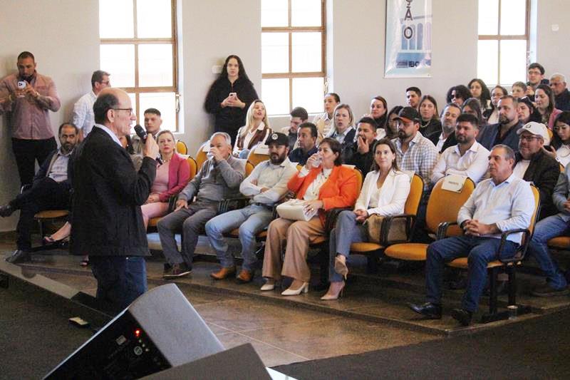 Ciclo de palestras promovidas pelo TCE-MS reuniu o Cone Sul em Amambai Ciclo de palestras promovidas pelo TCE-MS reuniu o Cone Sul em Amambai