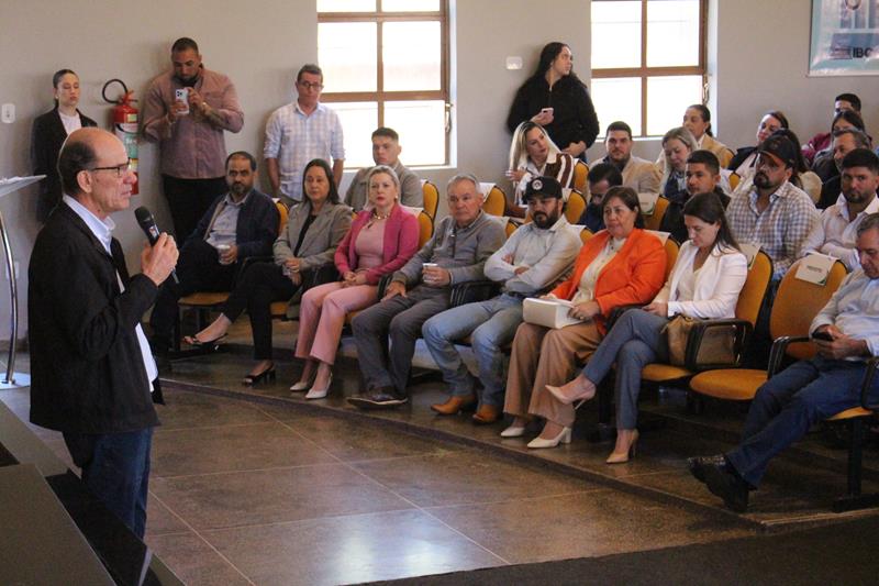 Ciclo de palestras promovidas pelo TCE-MS reuniu o Cone Sul em Amambai Ciclo de palestras promovidas pelo TCE-MS reuniu o Cone Sul em Amambai