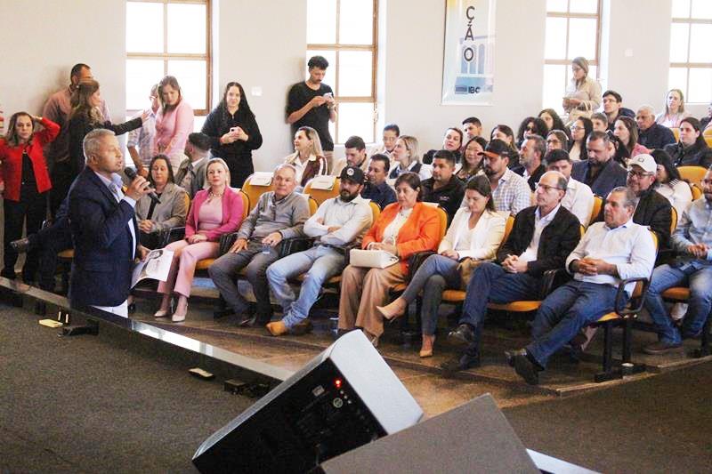Ciclo de palestras promovidas pelo TCE-MS reuniu o Cone Sul em Amambai Ciclo de palestras promovidas pelo TCE-MS reuniu o Cone Sul em Amambai
