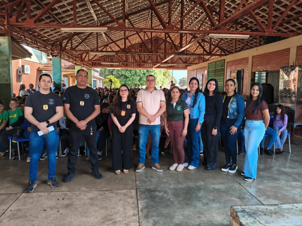 Sete Quedas: Polícia Civil realiza palestra educativa sobre bullying e racismo para alunos da Escola Estadual 13 de Maio