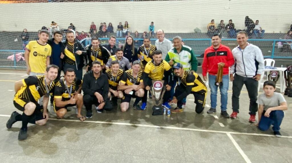 Fazenda Flamboyant, Atlético Guapoy e Tereré são os campeões da Copa Cidade de Futsal 2025 em Amambai