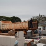 Cemitério Municipal de Iguatemi está recebendo trabalhos de limpeza e manutenção