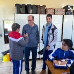 Prefeito visita APAE para acompanhar atividades e ouvir demandas da instituição