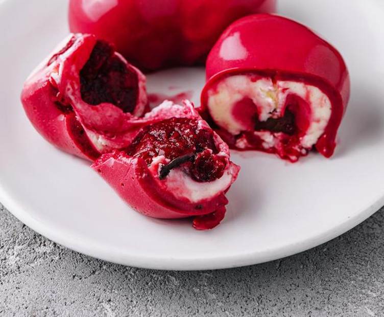 O que é o morango do amor? Entenda como a moda surgiu e como fazer a receita