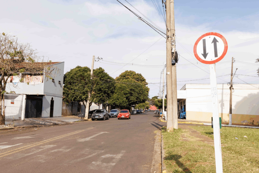 Rua Finlândia terá novo sentido de tráfego em Naviraí