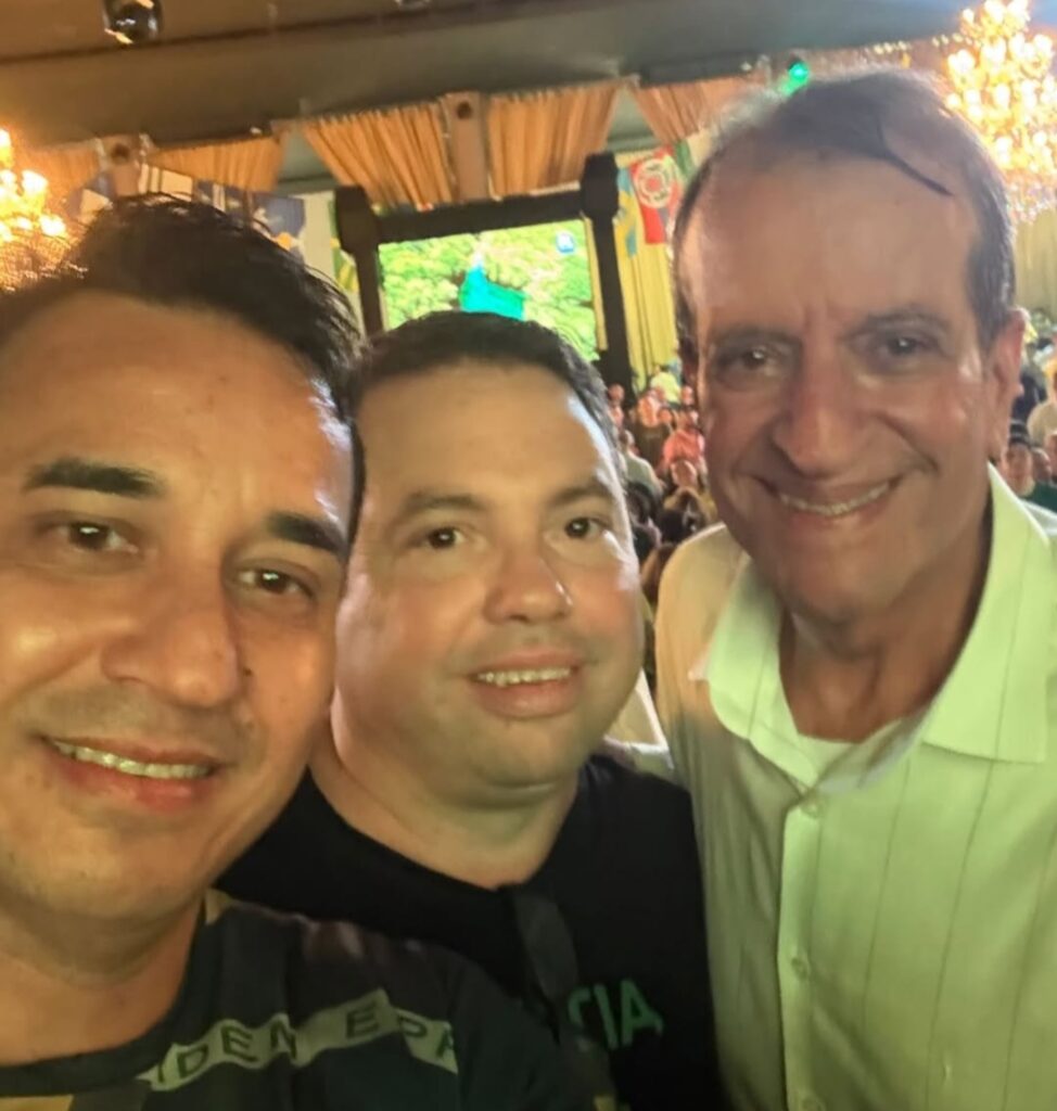 Prefeitos do Cone Sul prestigiam filiação de Reinaldo Azambuja ao PL de Jair Bolsonaro Prefeitos do Cone Sul prestigiam filiação de Reinaldo Azambuja ao PL de Jair Bolsonaro