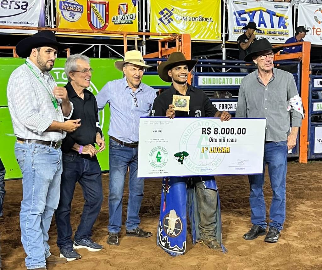 Peões de Amambai ficam em 3º e 4º lugar no rodeio em touros da 34ª Expobai