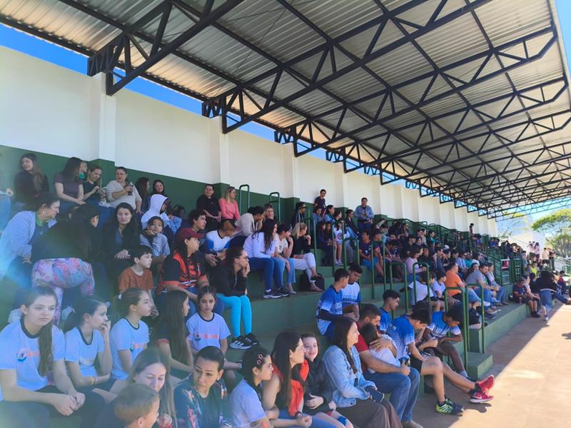 Escola 4 de Abril é campeã dos Jogos Escolares 2025 em Sete Quedas