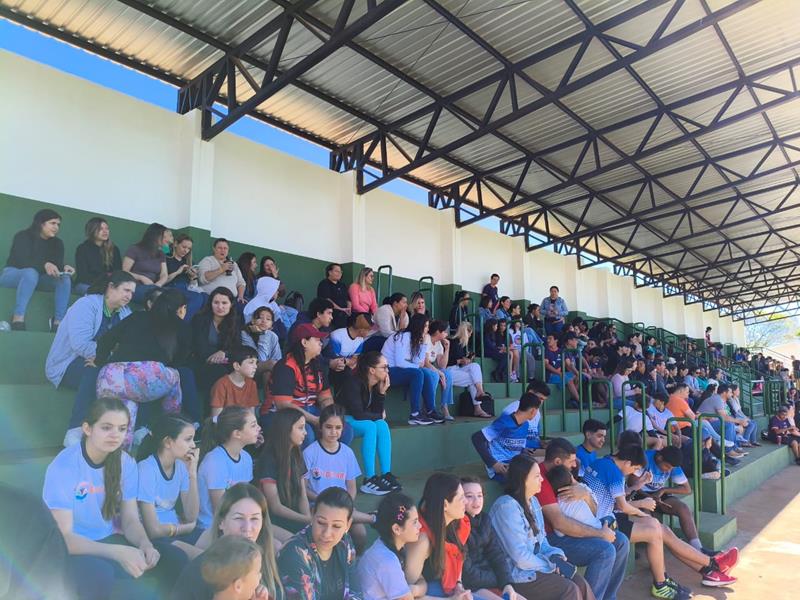 Escola 4 de Abril é campeã dos Jogos Escolares 2025 em Sete Quedas