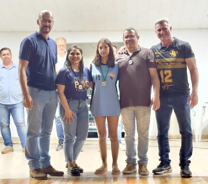 Escola 4 de Abril é campeã dos Jogos Escolares 2025 em Sete Quedas