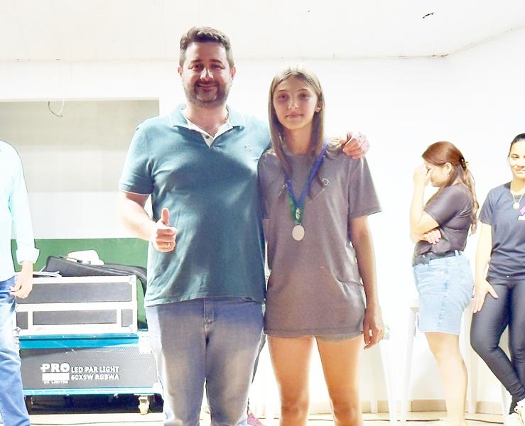Escola 4 de Abril é campeã dos Jogos Escolares 2025 em Sete Quedas