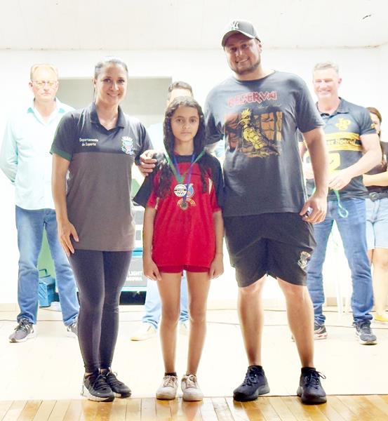 Escola 4 de Abril é campeã dos Jogos Escolares 2025 em Sete Quedas