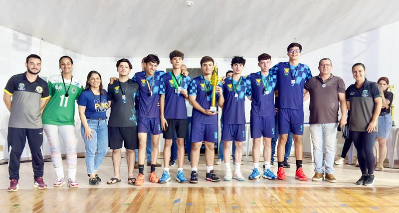 Escola 4 de Abril é campeã dos Jogos Escolares 2025 em Sete Quedas