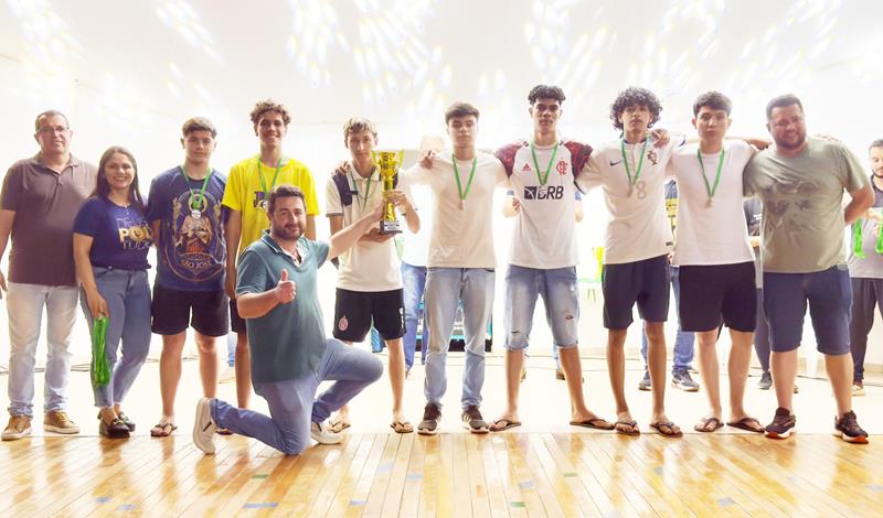Escola 4 de Abril é campeã dos Jogos Escolares 2025 em Sete Quedas