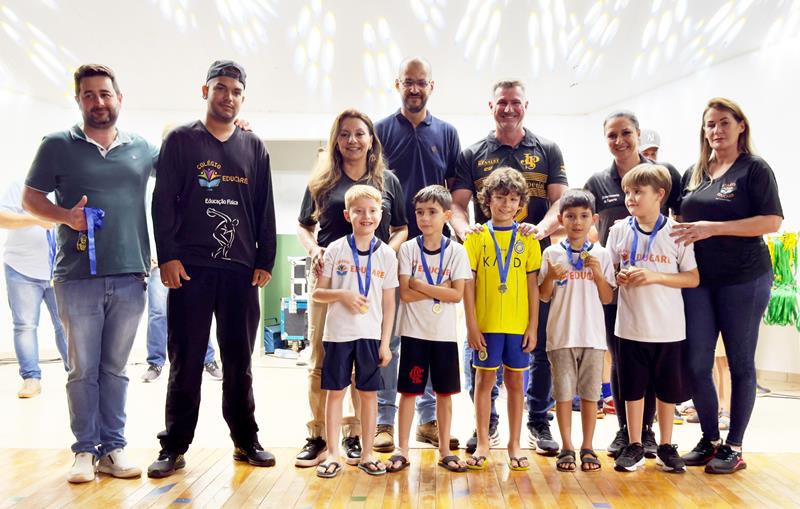 Escola 4 de Abril é campeã dos Jogos Escolares 2025 em Sete Quedas