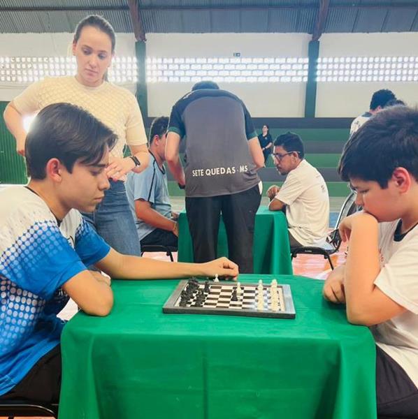 Escola 4 de Abril é campeã dos Jogos Escolares 2025 em Sete Quedas