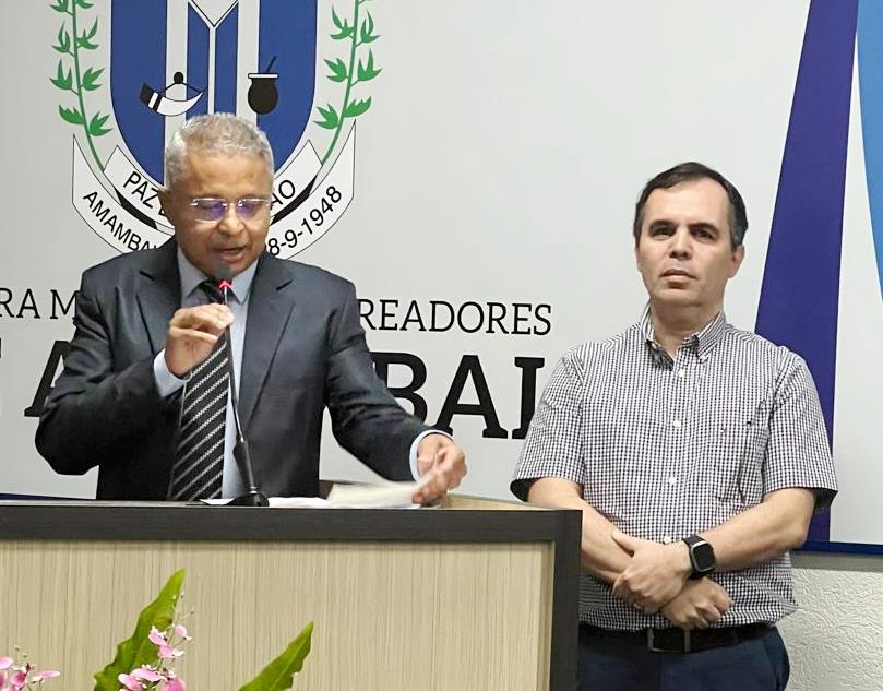 Indicado pelo presidente da Câmara vereador Darci, cirurgião dentista Dr. Luiz Otávio Raposo recebe o Título de Cidadão Amambainse Indicado pelo presidente da Câmara vereador Darci, cirurgião dentista Dr. Luiz Otávio Raposo recebe o Título de Cidadão Amambainse