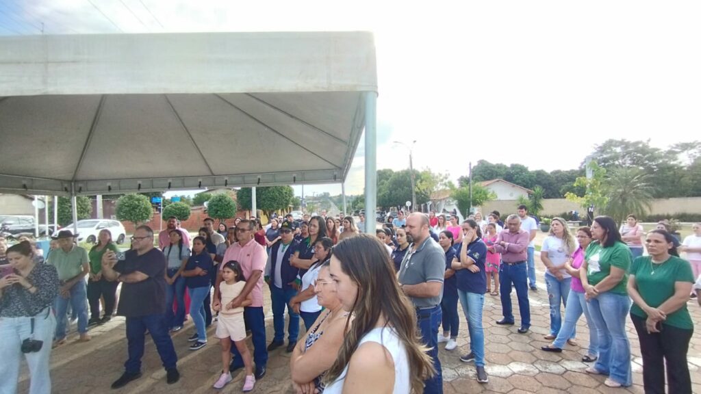 Deputado Geraldo Resende entrega nova ambulância em Caracol Deputado Geraldo Resende entrega nova ambulância em Caracol