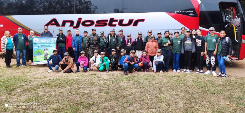Projeto Florestinha de Amambai realiza dia de Educação Ambiental na Fazenda Green Farm, em Itaquiraí Projeto Florestinha de Amambai realiza dia de Educação Ambiental na Fazenda Green Farm, em Itaquiraí