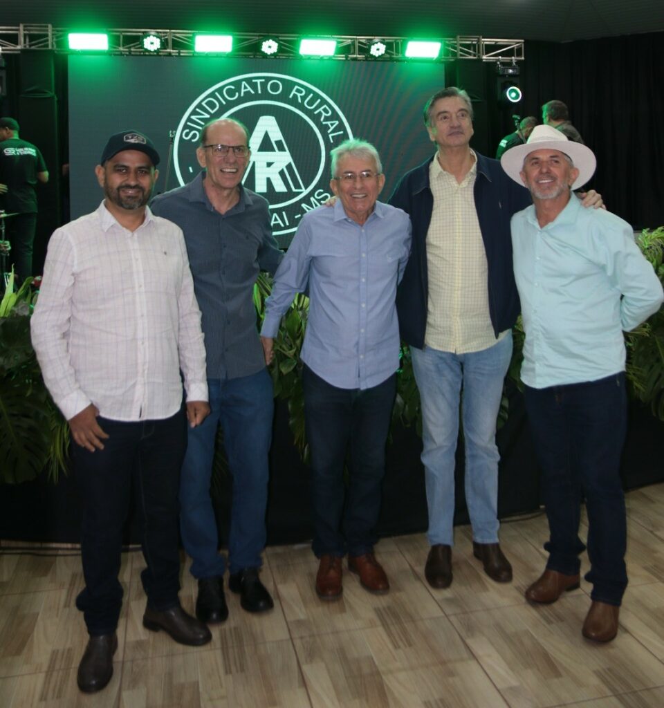 Prefeito e vice de Paranhos prestigiam abertura da 34ª Expobai