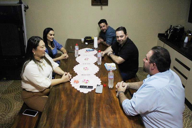 Vereadores Darci e Jota Roberto recepcionam deputados Rodolfo Nogueira e Zé Teixeira em Amambai