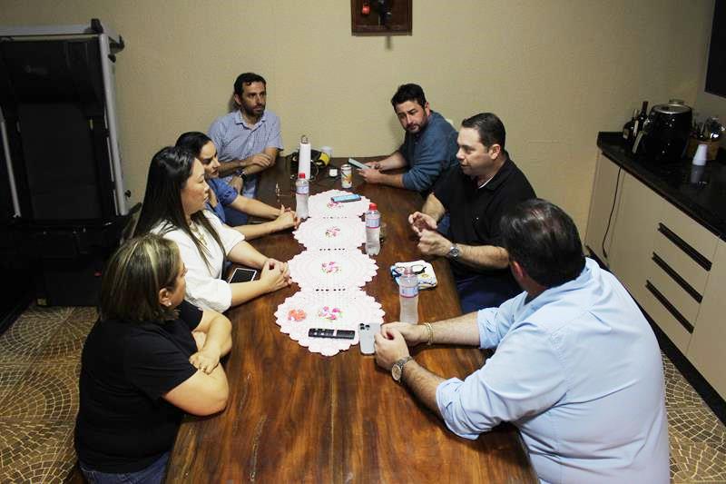 Vereadores Darci e Jota Roberto recepcionam deputados Rodolfo Nogueira e Zé Teixeira em Amambai