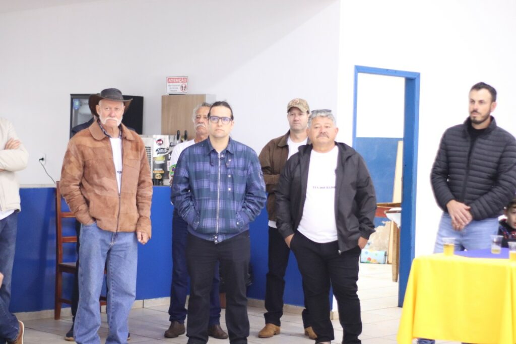 Amizade que resiste ao tempo: 7º Encontro da Turma Pedro Rufino emociona participantes em Amambai