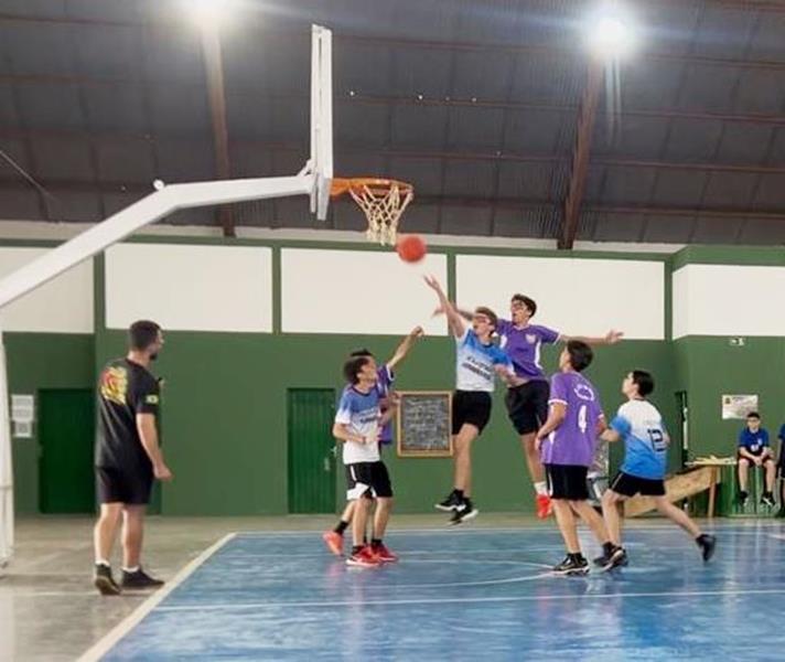 Escola 4 de Abril é campeã dos Jogos Escolares 2025 em Sete Quedas