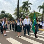 Desfile cívico-militar abre programação de aniversário de 77 anos de Amambai