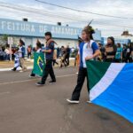Desfile cívico-militar abre programação de aniversário de 77 anos de Amambai