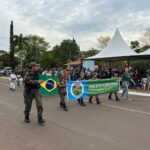 Desfile cívico-militar abre programação de aniversário de 77 anos de Amambai