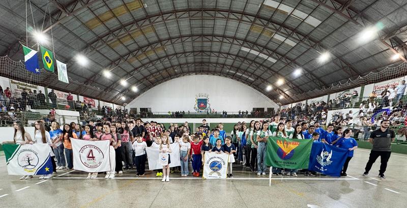 Escola 4 de Abril é campeã dos Jogos Escolares 2025 em Sete Quedas