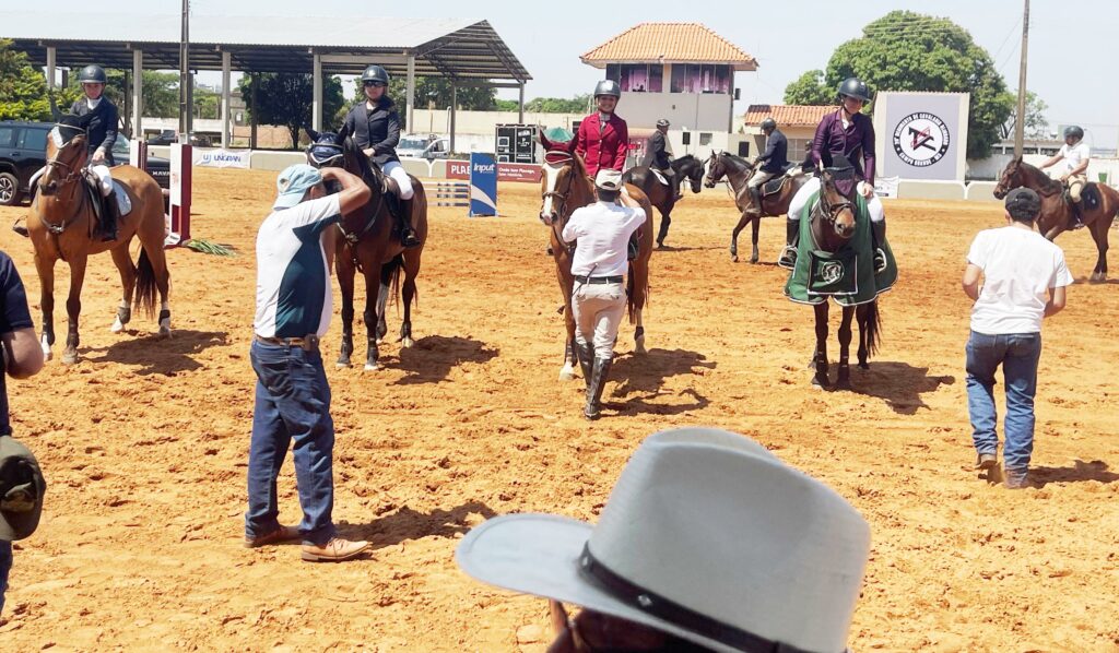 Amazona de Amambai é campeã da 6ª etapa do Ranking FSMH de Salto em Campo Grande