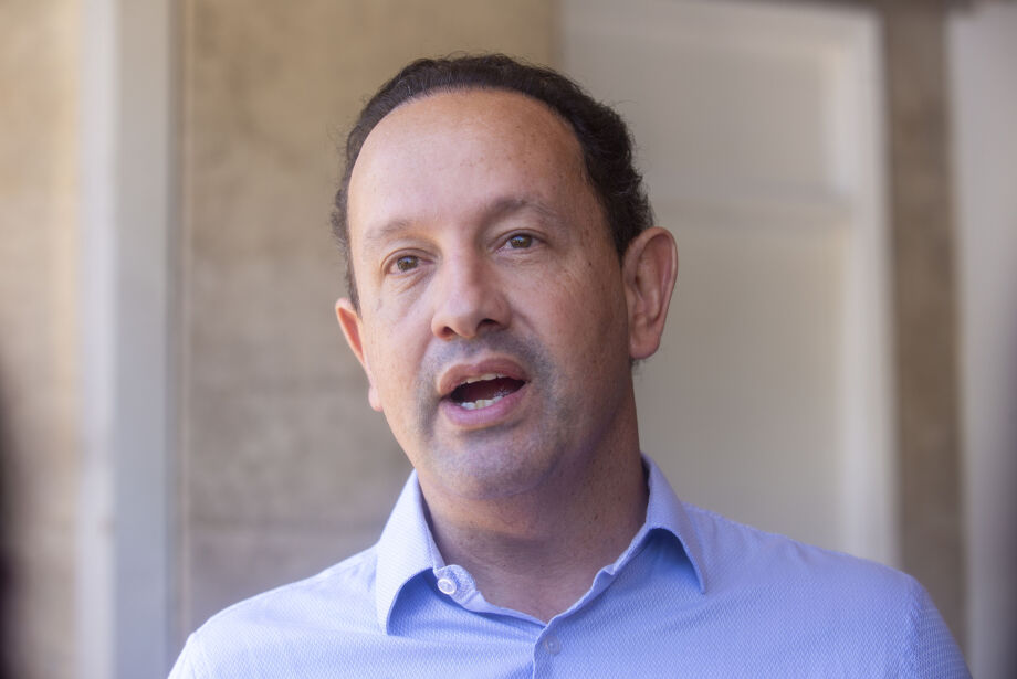 02-1025-0488-reuniao-governadoria-valter-carneiro-mv