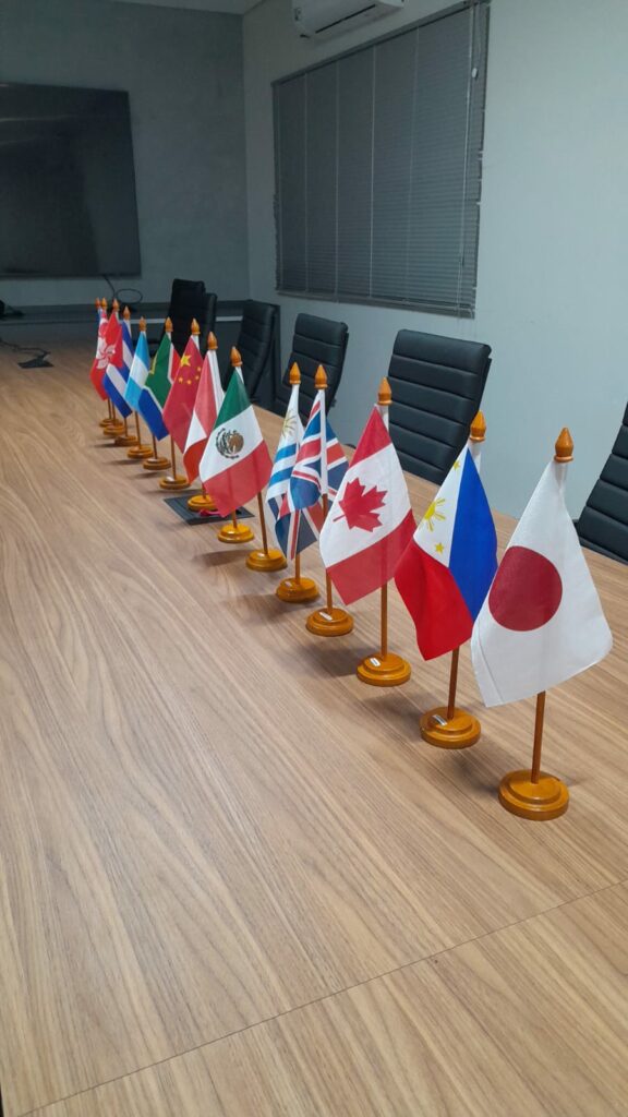 Presidente da Câmara vereador Darci visita frigorífico de frango no Paraná e destaca possibilidade da empresa se instalar em Amambai Presidente da Câmara vereador Darci visita frigorífico de frango no Paraná e destaca possibilidade da empresa se instalar em Amambai