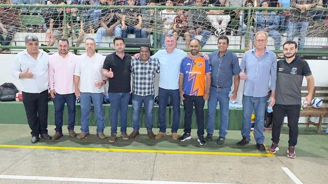 Jogos emocionantes e recorde de público marcaram as finais da XVI Copa Interfirmas de Futsal em Sete Quedas Jogos emocionantes e recorde de público marcaram as finais da XVI Copa Interfirmas de Futsal em Sete Quedas