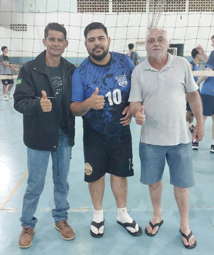 Performace de Sete Quedas é campeã do torneio regional de vôlei masculino em Tacuru