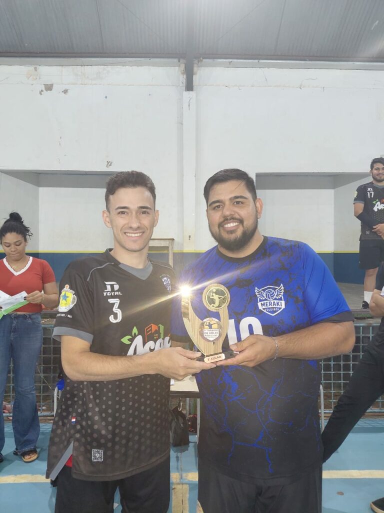 Performace de Sete Quedas é campeã do torneio regional de vôlei masculino em Tacuru