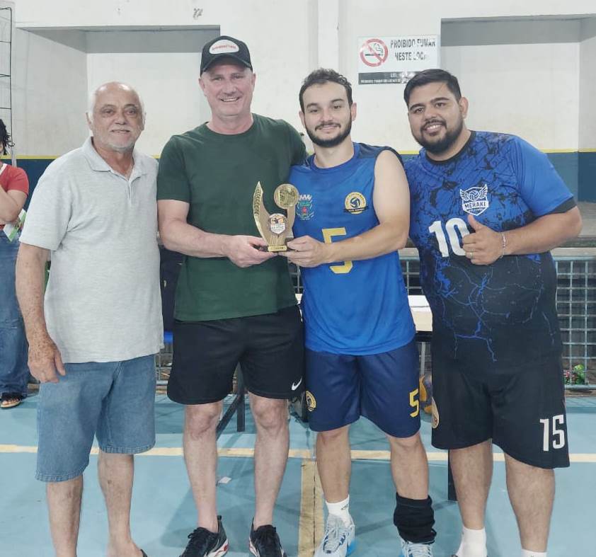 Performace de Sete Quedas é campeã do torneio regional de vôlei masculino em Tacuru