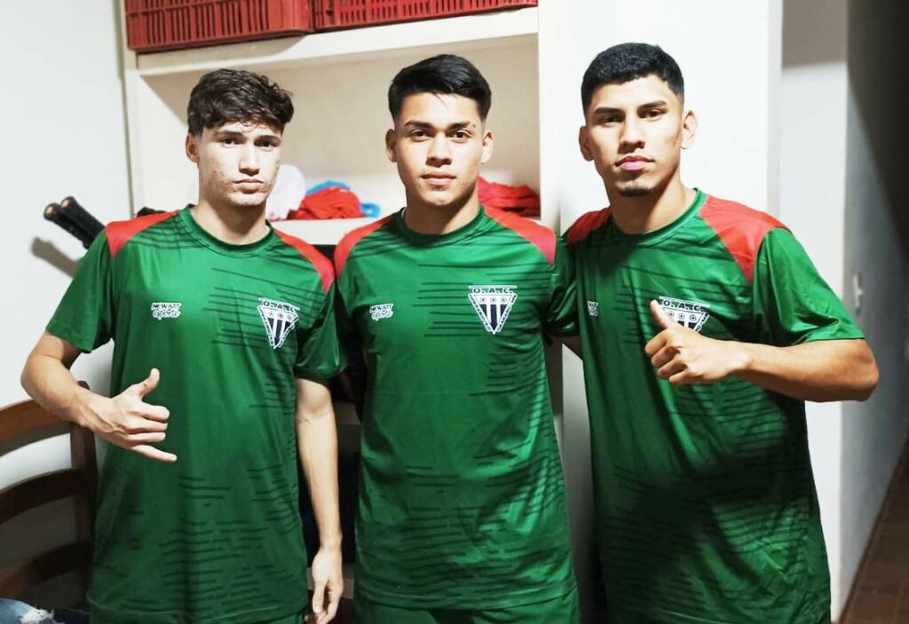 Com três jogadores de Paranhos no elenco, time de Caarapó enfrenta o São Paulo pela Copa do Brasil Sub-20 Com três jogadores de Paranhos no elenco, time de Caarapó enfrenta o São Paulo pela Copa do Brasil Sub-20