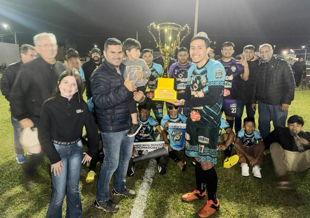 Em decisão entre equipes indígenas Invernada é campeã da Copa Cidade Crepúsculo de Suíço 2025 em Amambai