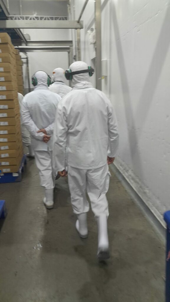 Presidente da Câmara vereador Darci visita frigorífico de frango no Paraná e destaca possibilidade da empresa se instalar em Amambai Presidente da Câmara vereador Darci visita frigorífico de frango no Paraná e destaca possibilidade da empresa se instalar em Amambai