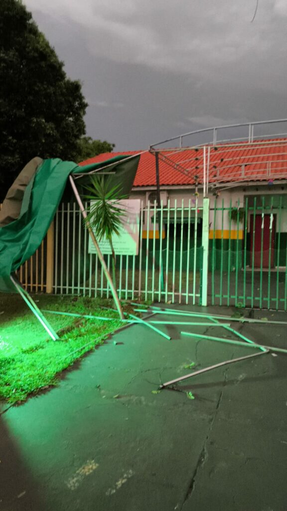 Tempestade causa estragos em Juti na tarde deste sábado